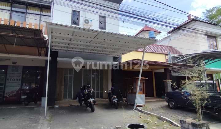 2-Story Shop House in a Strategic Location Near Parangtritis Road Km 3.5, Sewon, Bantul.