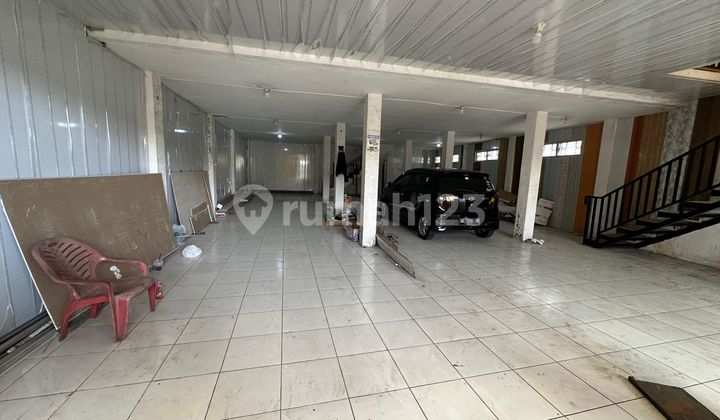 FOR RENT: 2-STORY SHOPHOUSE ON JL MAGELANG, NEAR SLEMAN CITY HALL 2