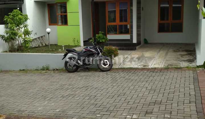 Rumah Tinggal Dalam Perum Villa Taman Anggrek Mlati Sleman Rumah Tinggal Dalam Perum Villa Taman Anggrek Mlati Sleman