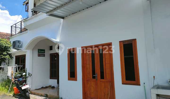 Residential House Just a Few Steps Away from Malioboro Yogyakarta Residential House Just a Few Steps Away from Malioboro Yogyakarta