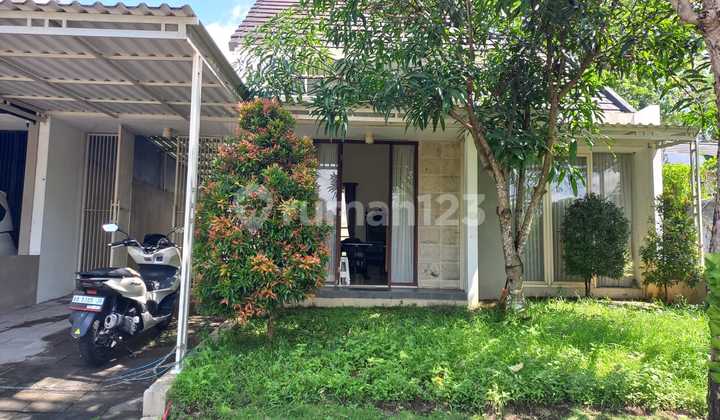 Rumah Tinggal Furnish Dalam Perumahan Citra Grand Mutiara Gamping Sleman.