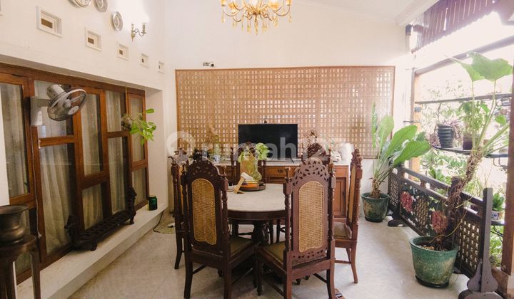 House for Rent Ready to Occupy Strategic Location Near Tourist Attraction Water Castle