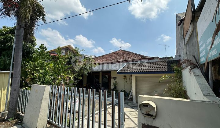 Strategic House in the Center of Yogyakarta City, Suitable for Cafe, Office, Business Area, Good Investment, Saleable Price Strategic House in the Center of Yogyakarta City, Suitable for Cafe, Office, Business Area, Good Investment, Saleable Price