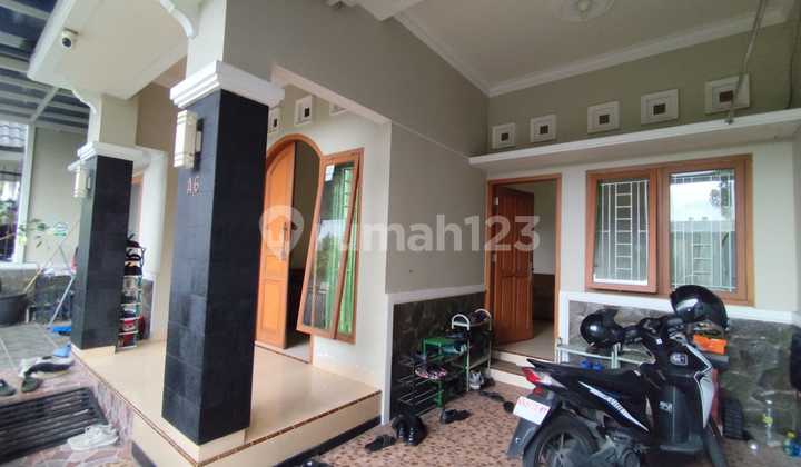 2-Story House in Griya Soragan Housing Complex 2-Story House in Griya Soragan Housing Complex