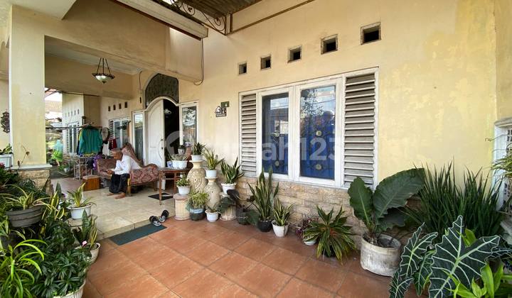 Two-Story Furnished House with SHM, Roadside Location in Maguwoharjo, Depok, Sleman 2