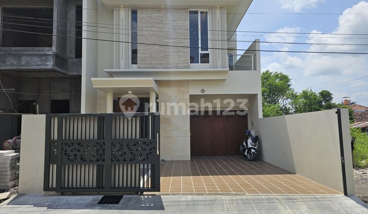 Sold Out Fast! Check Out This Modern Tropical Luxury House in Purwomartani Kalasan Sleman Immediately