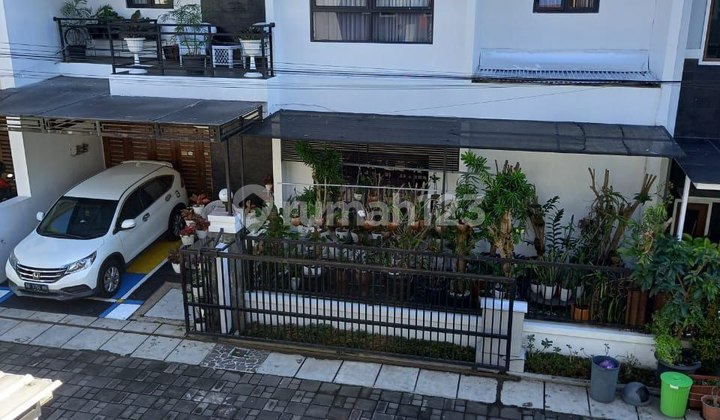 Rumah Dijual Jogja Mewah 2 Lantai Furnished Dalam Perumahan One Gate System Di Sendangadi Mlati Sleman Rumah Dijual Jogja Mewah 2 Lantai Furnished Dalam Perumahan One Gate System Di Sendangadi Mlati Sleman