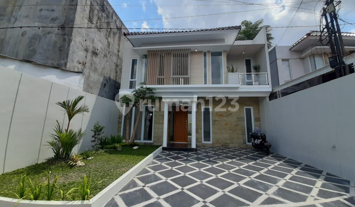 Modern Contemporary Jogja House with Certificate of Ownership (SHM) Area on Palagan Road, Mlati, Sleman, Near UGM Modern Contemporary Jogja House with Certificate of Ownership (SHM) Area on Palagan Road, Mlati, Sleman, Near UGM
