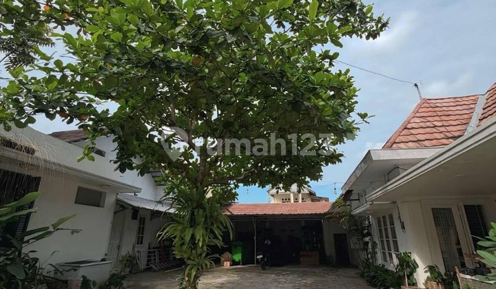 Beautiful Colonial Design House for Sale in Yogyakarta City Near Tamansiswa