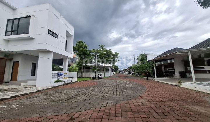 Rumah Modern Minimalis 2 Lantai Dalam Perumahan di Jalan Gito Gati Sleman Yogyakarta 2
