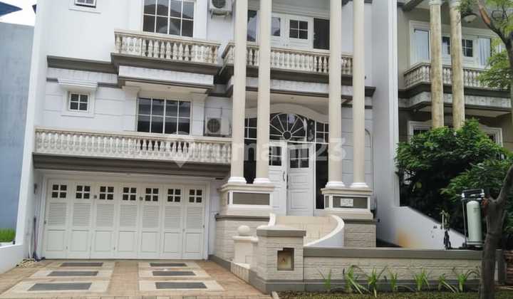 FOR SALE GARDEN HOUSE IN PIK 1!