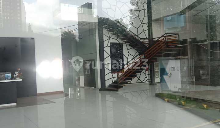 FOR SALE SHOWROOM AND VACANT LAND IN CIKOKOL!