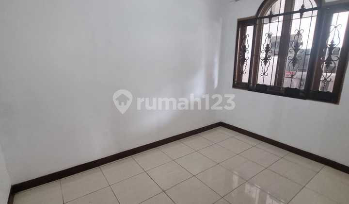 DIJUAL RUMAH DI TAMAN ARIES MERUYA! 2