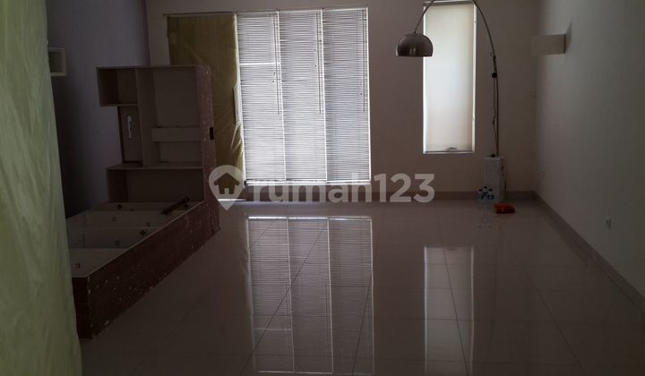 Rumah Layar Permai Pik 2