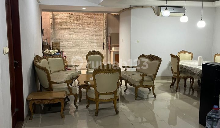 FOR SALE RESIDENCE HOUSE IN EAST PLUIT!