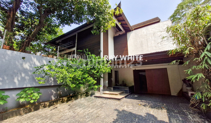 Rumah Minimalis 2 Lantai Taman Luas Dekat Cipete Raya Rumah Minimalis 2 Lantai Taman Luas Dekat Cipete Raya