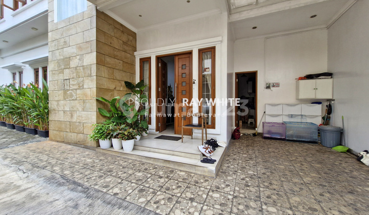 Rumah Dalam Townhouse Furnished Siap Huni 2