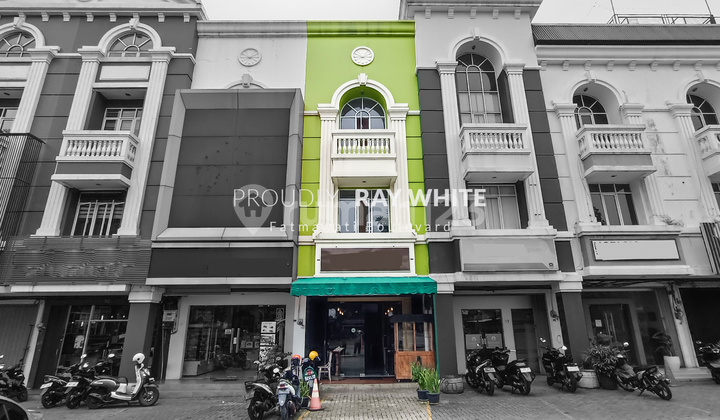 Ruko 3.5 lantai Siap Huni lokasi Strategis Area Lebak Bulus