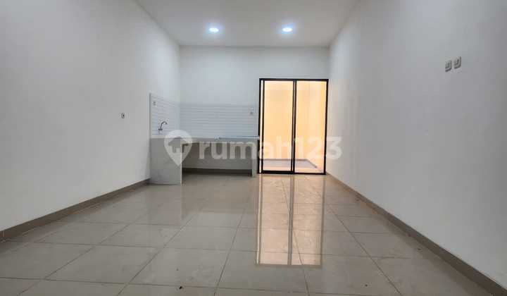 New Duri Kepa 3-Story House, Only 1 Unit Left, Ready to Move In 2