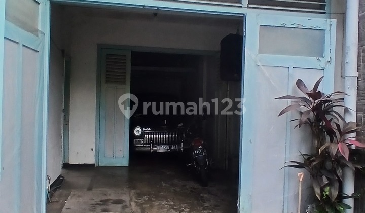 Strategic House Near Facilities Shm 3kt 6 Km 2