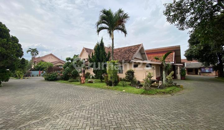 For Sale Legendary 40-Room Hotel and Residences in Lawang For Sale Legendary 40-Room Hotel and Residences in Lawang