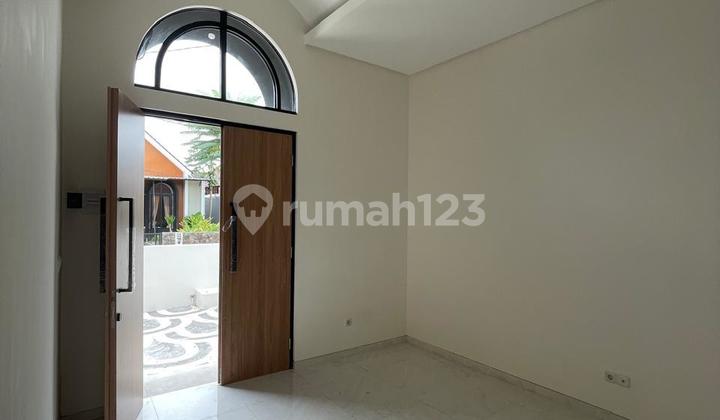 Ready-to-Occupy House, 3 BR in Greenland Tidar 2