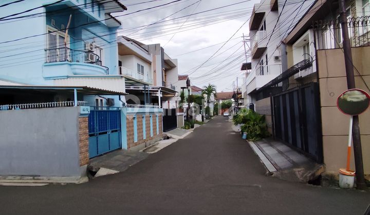 Dijual Rumah Dua Lantai di Puri Indah - Jakarta Barat 2