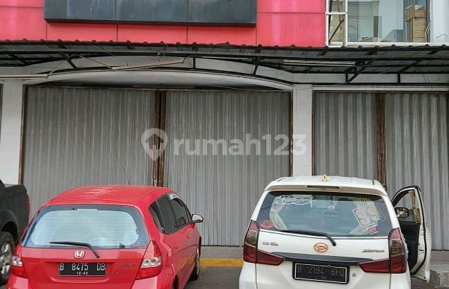 For Rent: Strategic 3-Story Shop House Building on Tanjung Duren Raya 1