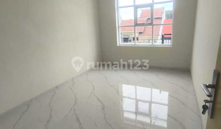 Rumah Baru Dijual Cepat! _ketintang Surabaya Selatan  2