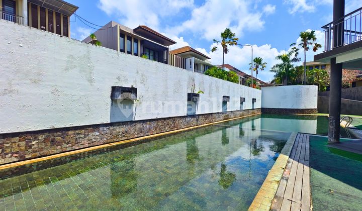 For Rentrumah Siap Huni di Perumahan One Gate System di Kuta 2