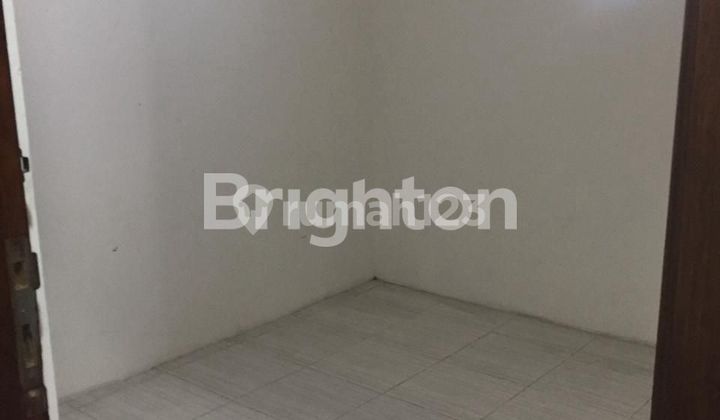 STRATEGICALLY LOCATED SHOPHOUSE ON BRIGJEN KATAMSO STREET 2