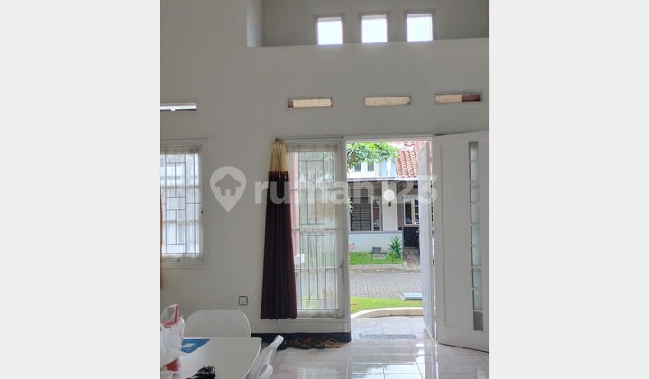 Sewa Termurah Rumah Cantik Bersih Terawat Halaman Luas di Tatar Jingganagara KBP