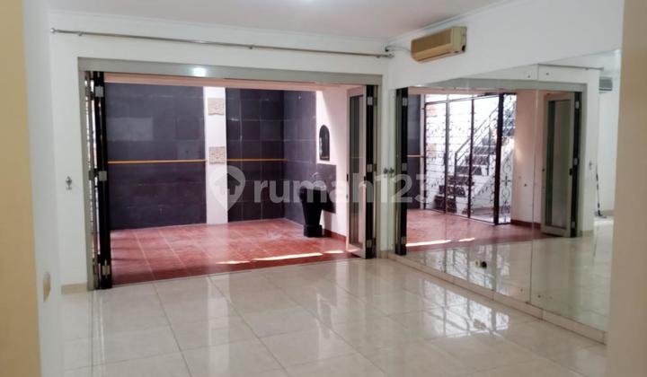 Rumah Besar Harga Murah, Siap Huni, Delatinos, Bsd