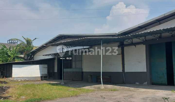 FOR SALE LAND and WAREHOUSE