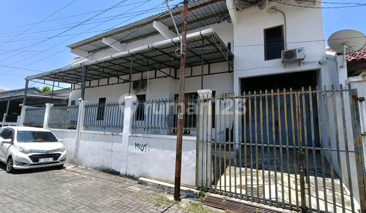 Ruang Usaha Dejat Dengan Jalan Tol Di Senarang Timur 1