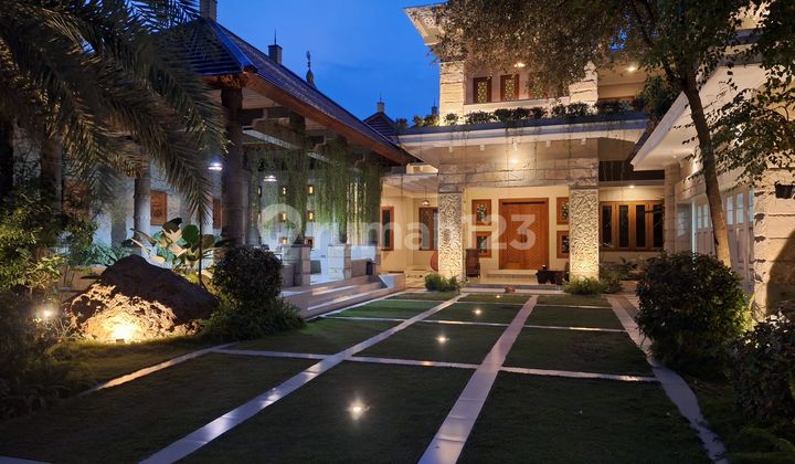 Rumah Mewah dengan View Pegunungan Lokasi Strategis Kediri Rumah Mewah dengan View Pegunungan Lokasi Strategis Kediri