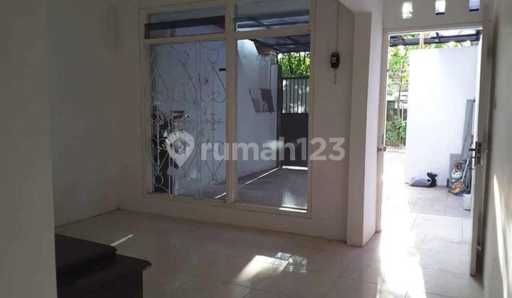 Dijual Murah Rumah Lokasi Strategis Baratajaya 2