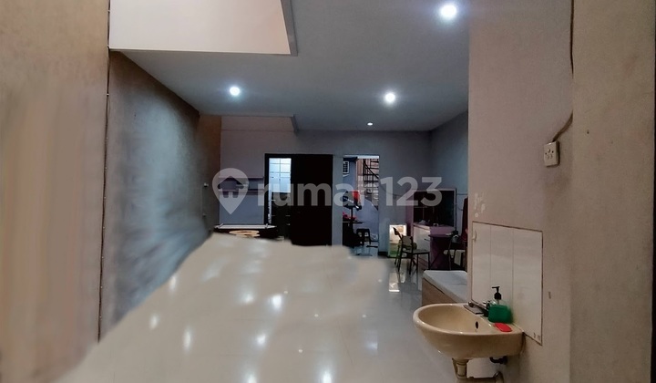 Dijual Rumah Butuh Laku Cepat Lokasi Raya Boulevard Jemur Andayani