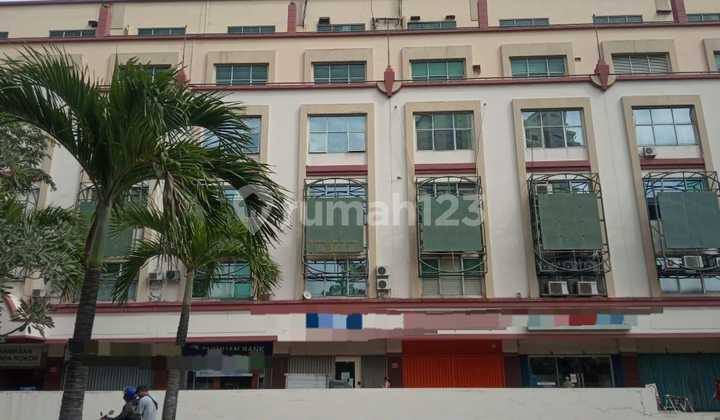 Mall Mangga Dua, Mangga Dua Raya Street, Pademangan, North Jakarta.. For Sale 4-Story Warehouse, Road Row Can Accommodate 1 (One Way), South Facing, 1 Telephone, PLN 13200W, Piped Water, HGB 2028.-V.ry4n Mall Mangga Dua, Mangga Dua Raya Street, Pademangan, North Jakarta.. For Sale 4-Story Warehouse, Road Row Can Accommodate 1 (One Way), South Facing, 1 Telephone, PLN 13200W, Piped Water, HGB 2028.-V.ry4n