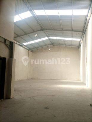 For Rent New Warehouse, 20F Container Access with Double Cranks, 2200w Electricity, PAM Water on Kemuning Street, West Jakarta