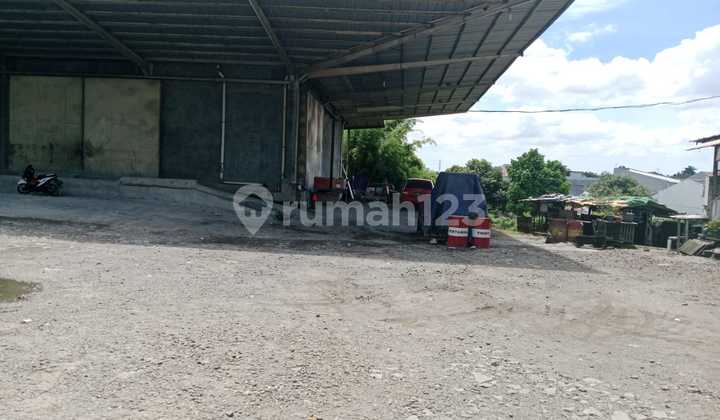 Ciledug Raya - Good Warehouse - 40ft Container Access - Beside Main Road - Loading Dock Ciledug Raya - Good Warehouse - 40ft Container Access - Beside Main Road - Loading Dock