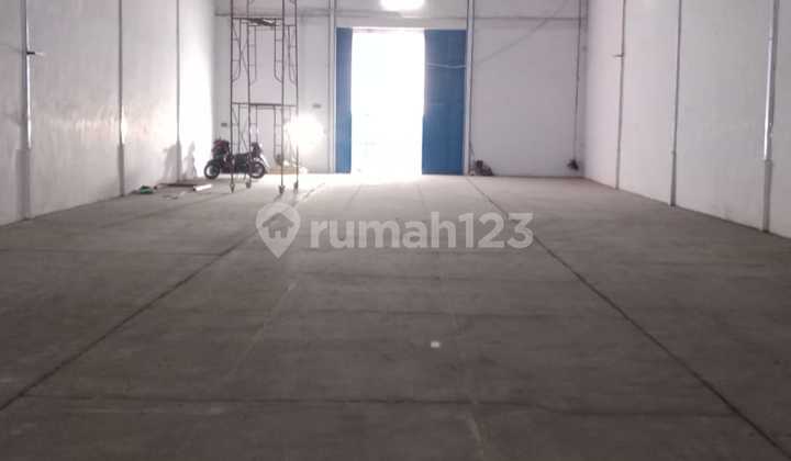 Kamal Indah, Kalideres, Kamal, Jakbar..Disewa Gudang, Minimal Sewa 2 Thn, Deposit 20jt, PLN 3300w Abudemen, Akses Kontainer 40F, Air Tanah.