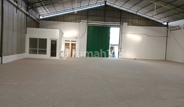 Plot DPR, Cipondoh, Tangerang.. For Rent Warehouse, 40ft Container Access, Owner Uses Personal Name, Employee Mess Available, Office Available, Rental Tax Covered by Tenant, Security Room Available, Electricity 7700w, Groundwater.