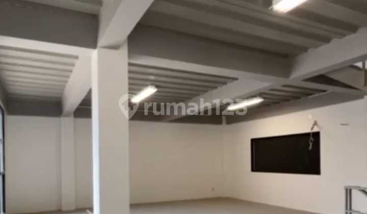 For Rent: Warehouse, No Illegal Fees and Flood-Free, 5 Floors, 40F Container Access, PDAM Water, IPL around IDR 1.9 million per month, at Duta Indah Starhub, Benda, Tangerang. For Rent: Warehouse, No Illegal Fees and Flood-Free, 5 Floors, 40F Container Access, PDAM Water, IPL around IDR 1.9 million per month, at Duta Indah Starhub, Benda, Tangerang.