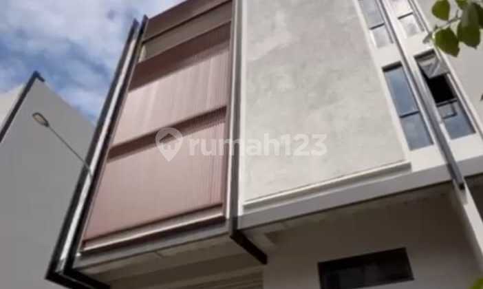 For Rent: Warehouse, No Illegal Fees and Flood-Free, 5 Floors, 40F Container Access, PDAM Water, IPL around IDR 1.9 million per month, at Duta Indah Starhub, Benda, Tangerang. For Rent: Warehouse, No Illegal Fees and Flood-Free, 5 Floors, 40F Container Access, PDAM Water, IPL around IDR 1.9 million per month, at Duta Indah Starhub, Benda, Tangerang.
