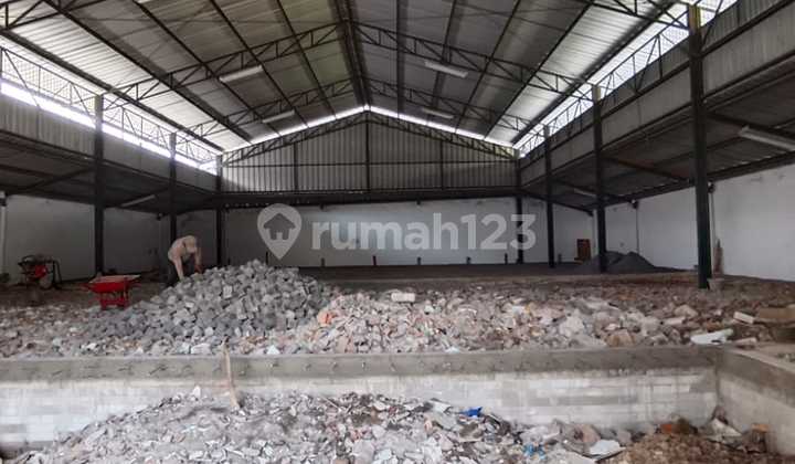 Kavling Dpr, Cipondoh, Tgr..Disewa Gudang, Sedang Renovasi dan Estimasi Selesai Juni 2026, PLN : 23000 Va,Strategis di Jalur Utama Kavling Dpr, Bebas Banjir, Akses Kontainer 40Ft.-Flz