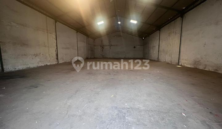 Pantai Indah Dadap, Kosambi, Tgr..Warehouse Ready for Rent, Deposit 15 Million, Fully Concrete Floor, Double Gate, 40ft Container Access, Southeast Facing, 2200W Electricity.