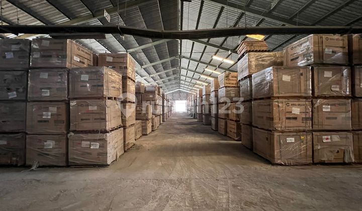 Jl Industri 3, Jatake, Tangerang. For Rent: Large Warehouse, West Facing, 40ft Container Access, Only 10 Minutes to Bitung Toll Gate, Very Large Parking Area, Electricity 134,000w. Jl Industri 3, Jatake, Tangerang. For Rent: Large Warehouse, West Facing, 40ft Container Access, Only 10 Minutes to Bitung Toll Gate, Very Large Parking Area, Electricity 134,000w.