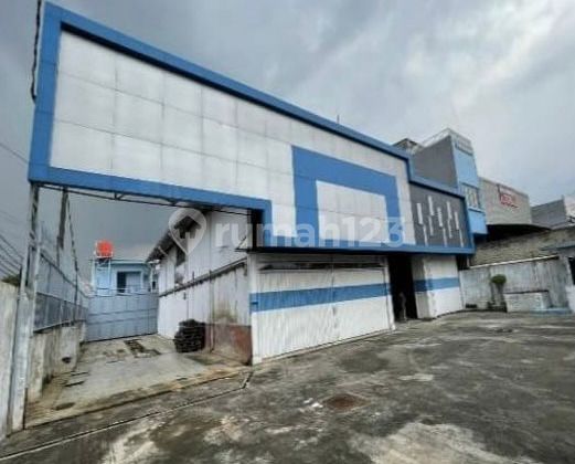 Jl Raya Cipondoh, Tangerang.. For Sale Warehouse and Office 2 Floors, Includes Mess, North Facing, Main Road, Edge of Main Highway, 40F Container Access, Suitable for Business, 23000W Electricity, Documents 2 SHM-RR.