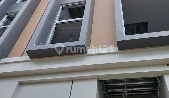 Jalan Peta Utara, Kalideres, Jakbar..Disewa Gudang Baru, Akses Kontainer 20F, Bebas Banjir. Jalan Peta Utara, Kalideres, Jakbar..Disewa Gudang Baru, Akses Kontainer 20F, Bebas Banjir.